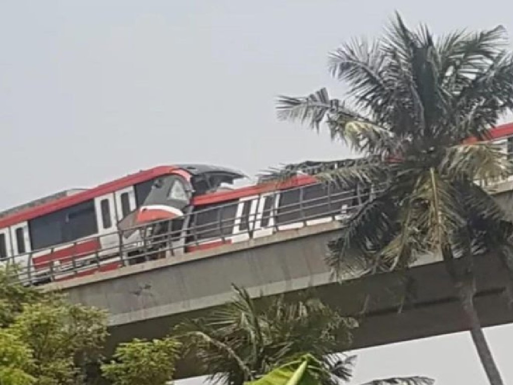 Tabrakan LRT