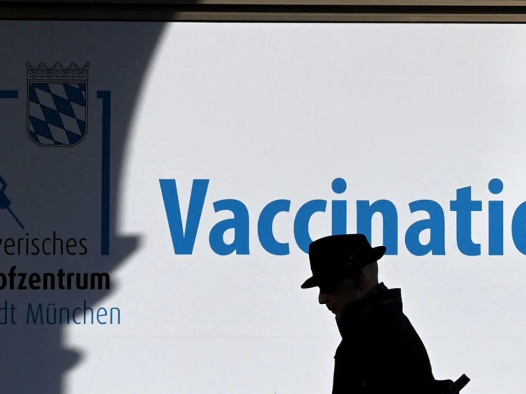 pusat vaksinasi di Munich