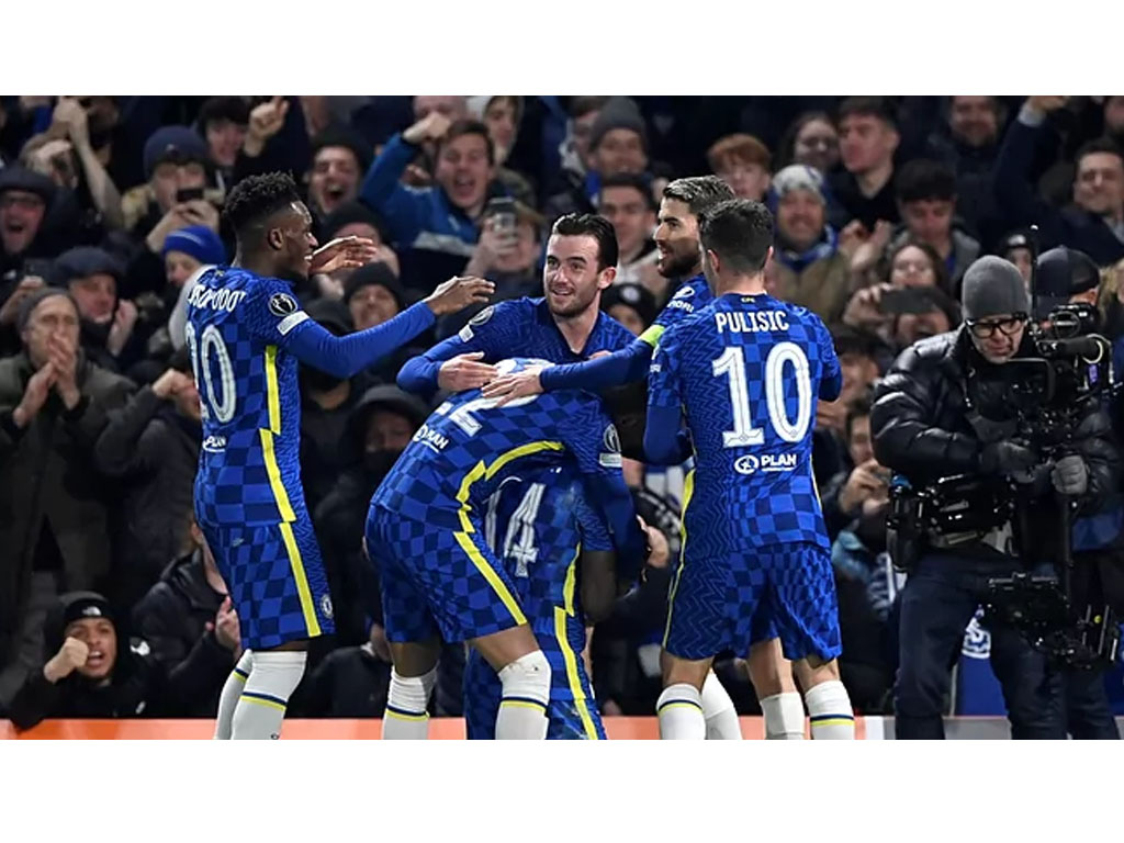 pemain chelsea rayakan gol atas juve