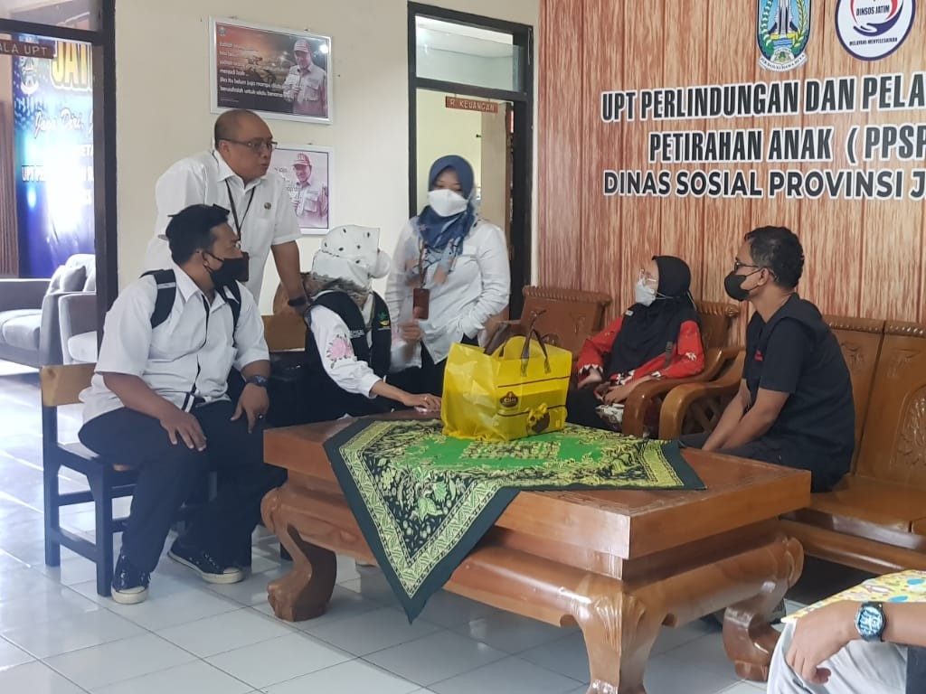 Tri Rismaharini menginstruksikan kepada jajarannya agar terus mengawal kasus kekerasan seksual terhadap anak di Malang