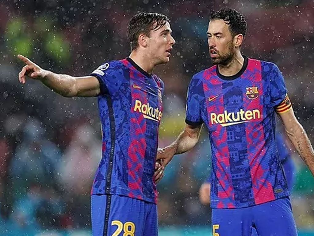 Pemain Barcelon Nico dan Busquets