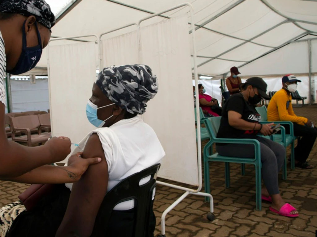 vaksinasi di soweto