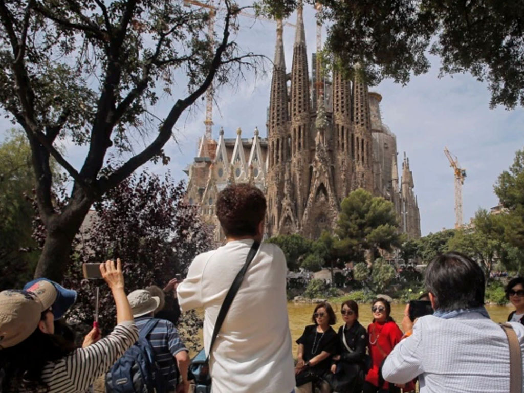 turis di barcelona