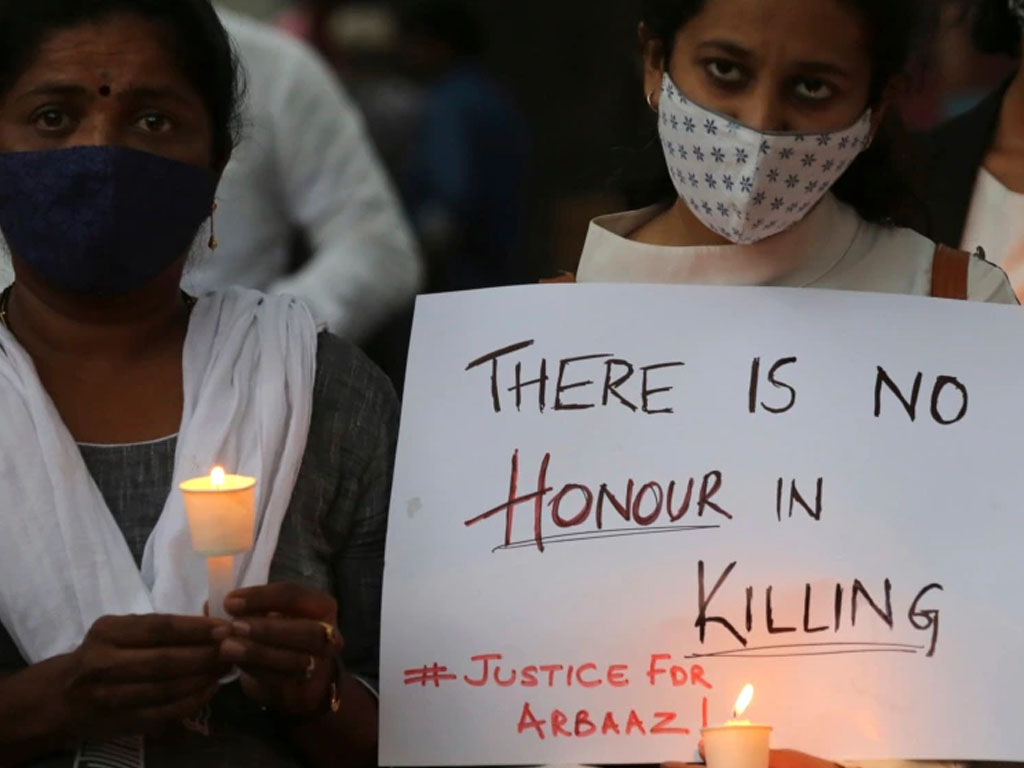 protes pembunuhan di india