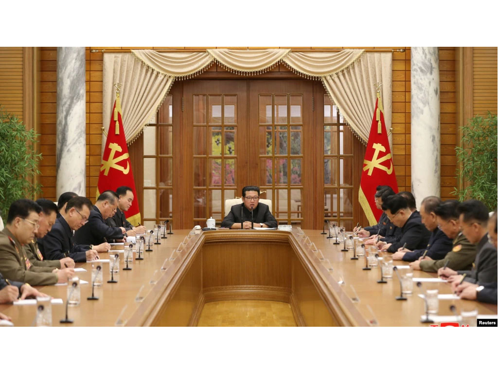 kim jong-un rapat biro politik korut