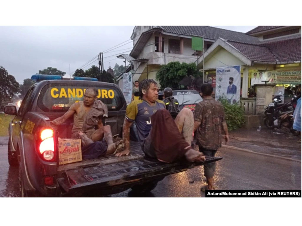 warga terdampak semeru