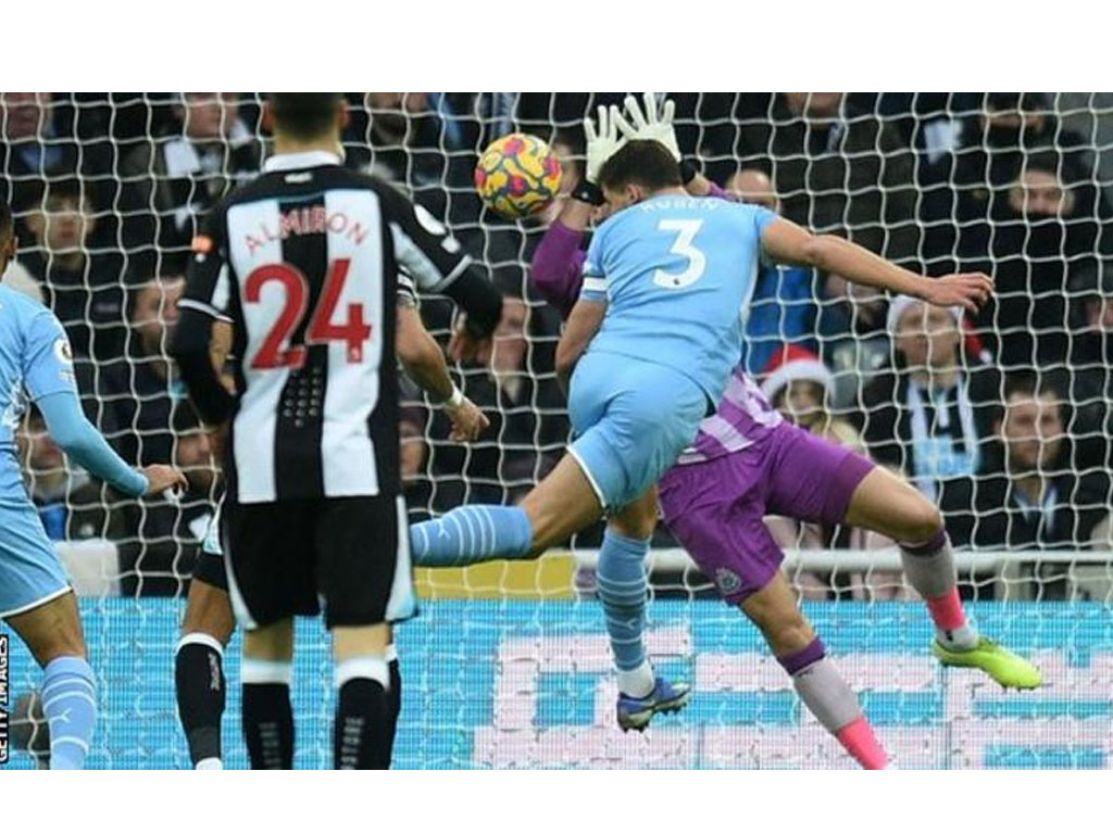 diaz cetak gol ke gawang newcastle