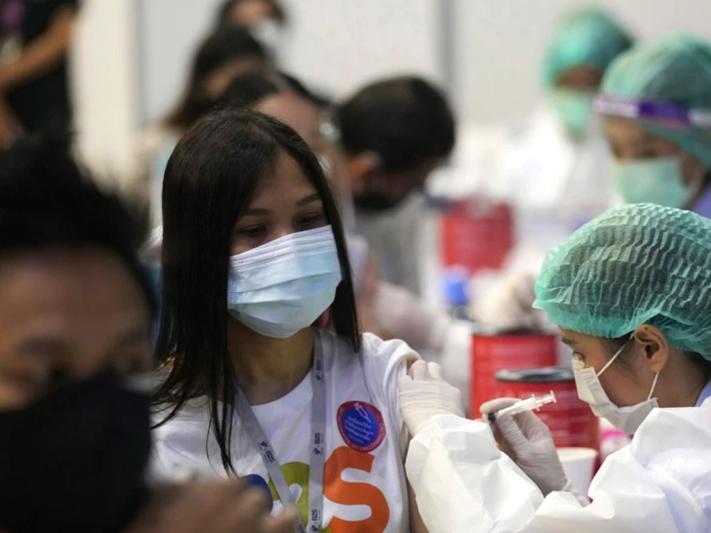 vaksinasi covid di bangkok