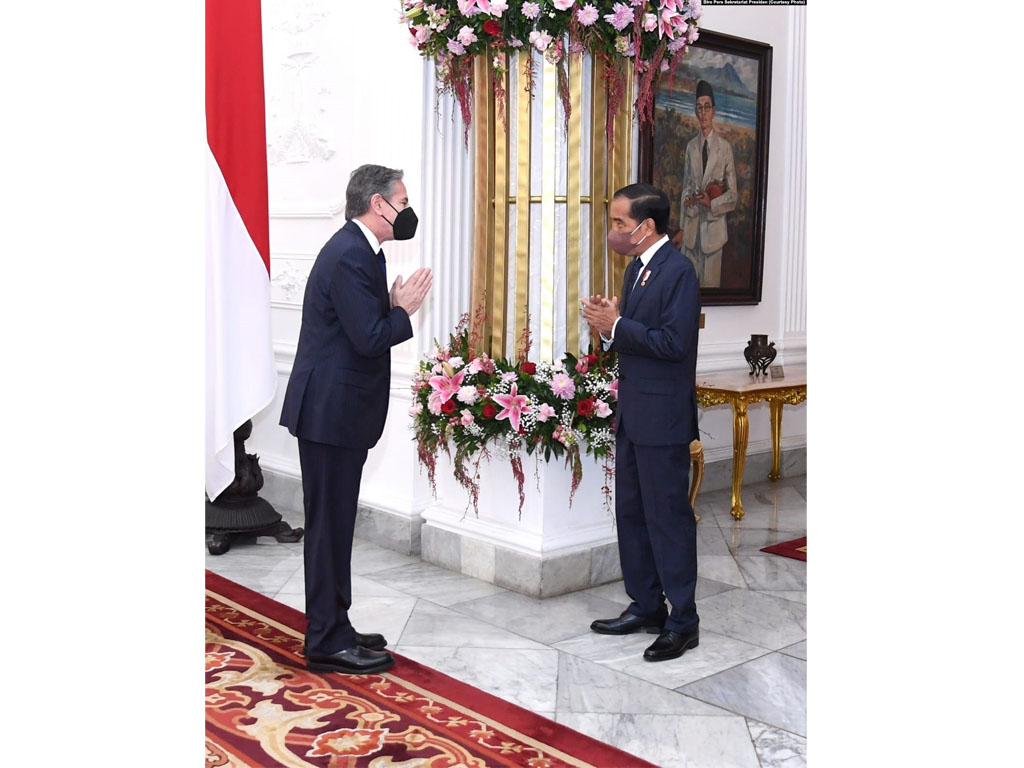 blinken dan jokowi di istana jakarta