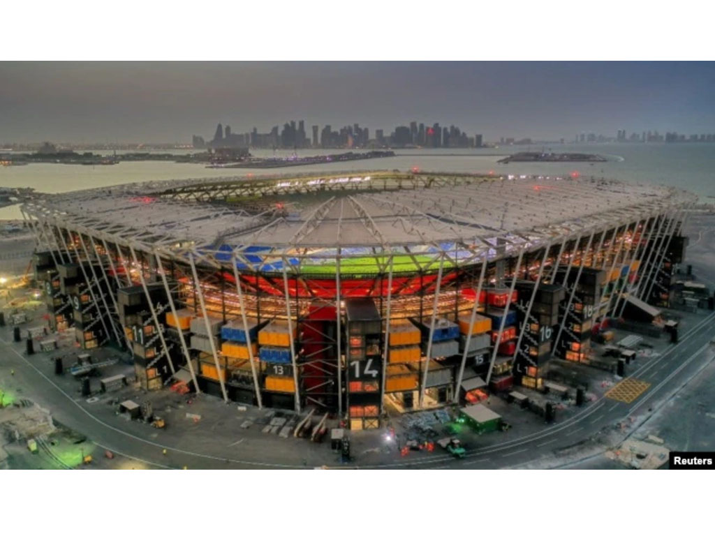 Pemandangan Stadion 974 di Doha