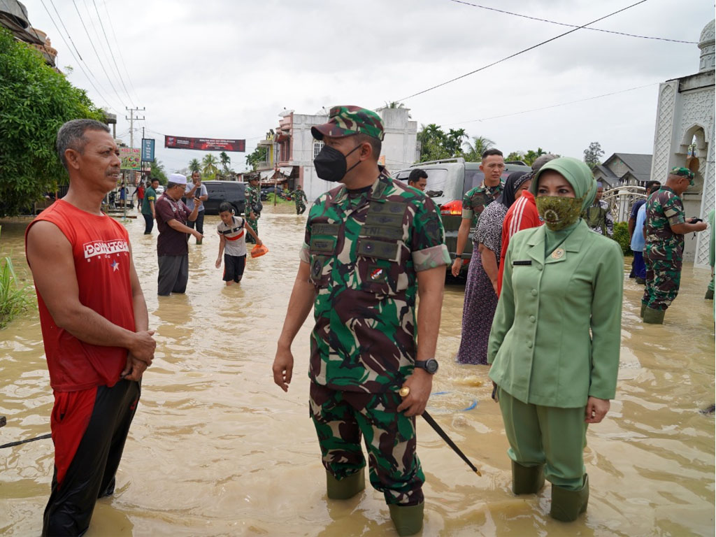 danrem dan istri dialog dng warga