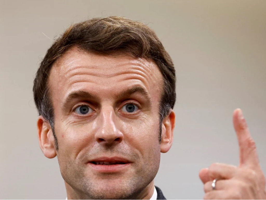 presiden macron di paris