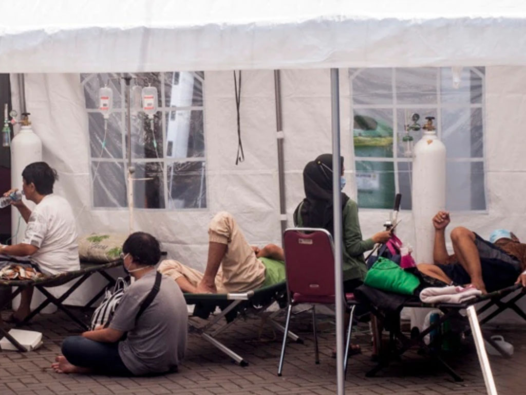 pasien corona dirawat di tenda di yogyakarta