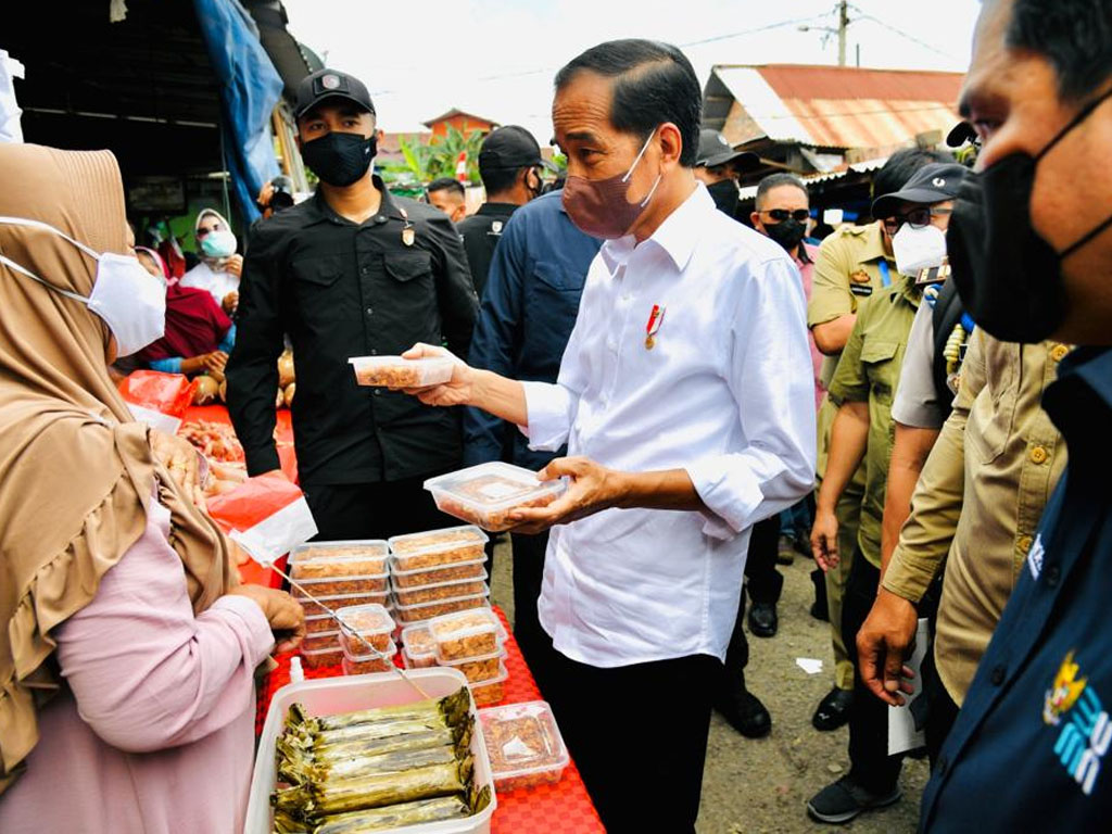 jokowi di pasar tanjung enim