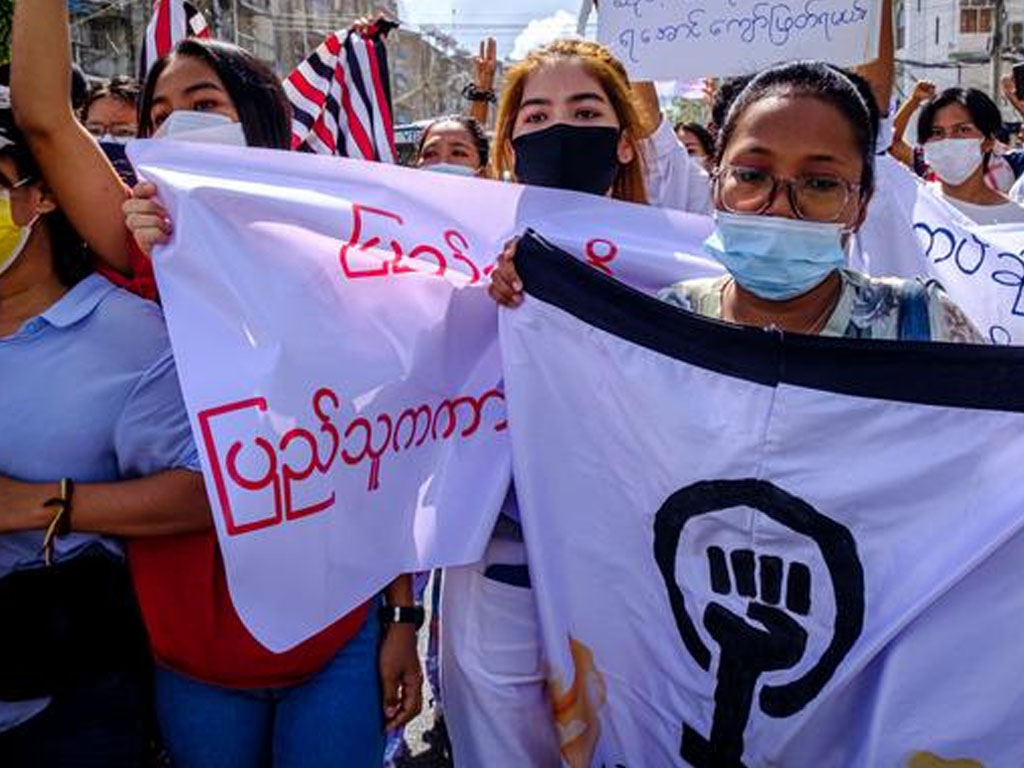 perempuan demo junta myanmar