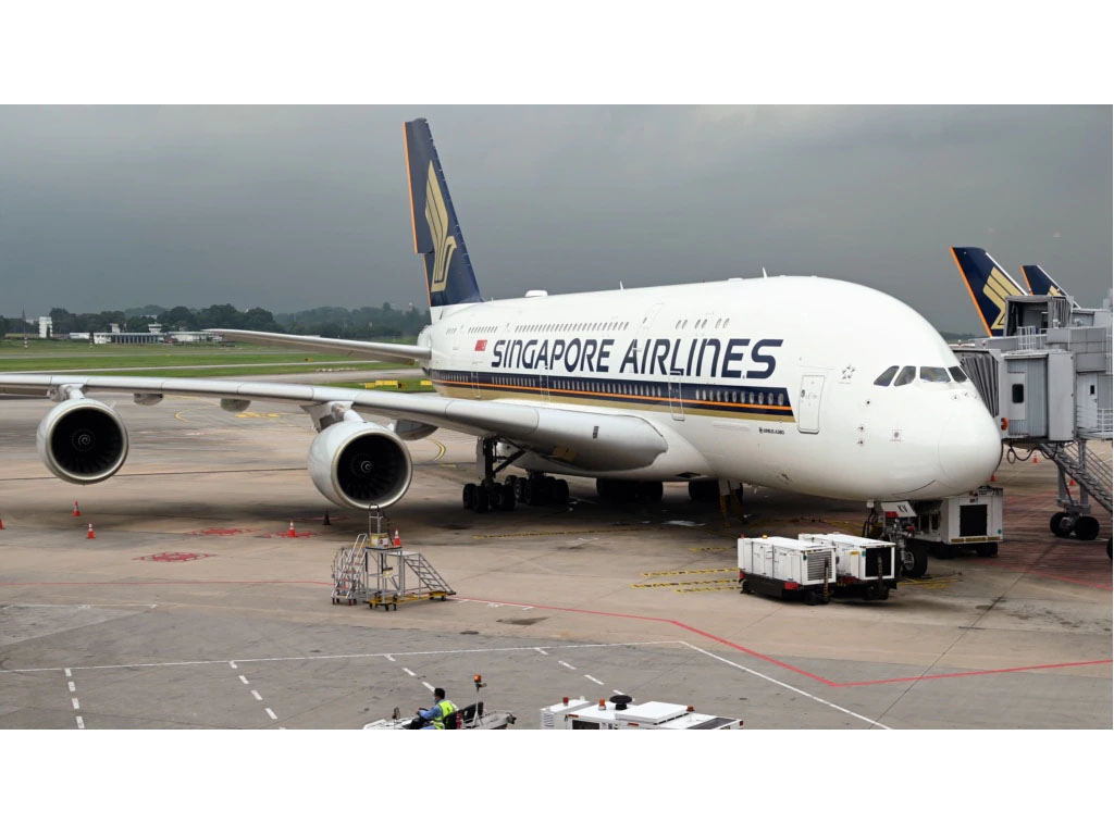Pesawat Airbus A380 Singapore Airlines