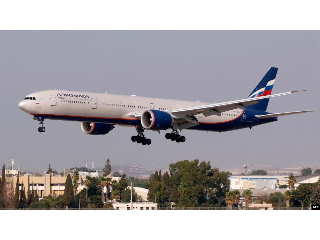 Aeroflot-Russian Airlines Boeing 777-3M0 mendarat di israel