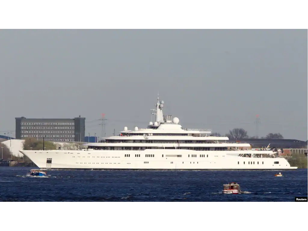 Kapal superyacht milikRoman Abramovich