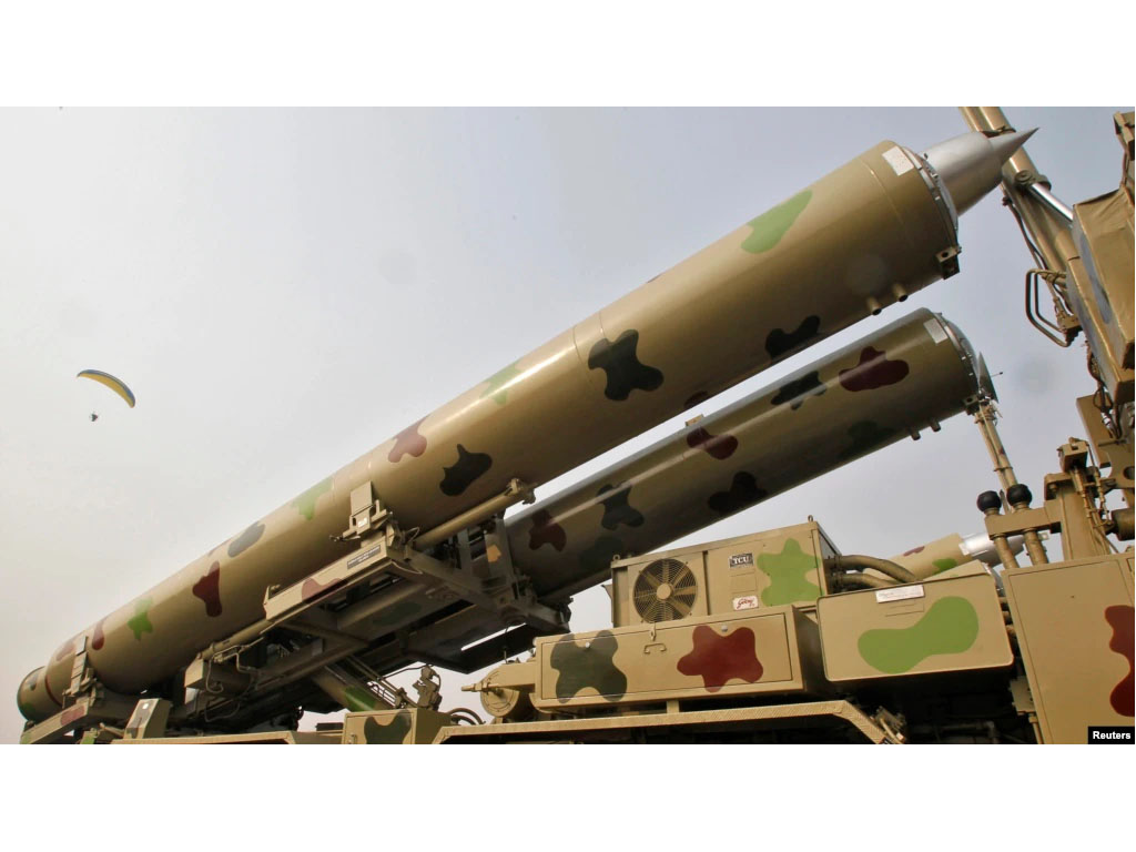 Peluncur misil BrahMos india