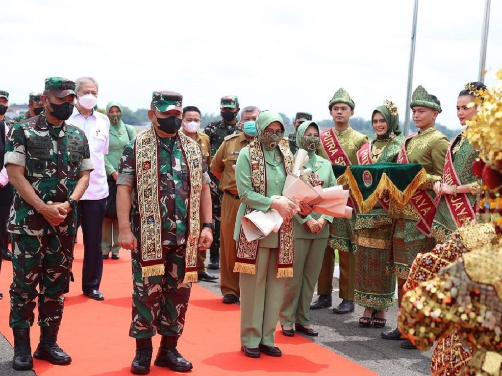 KSAD Dudung sedang melakukan kunjunga ke Sumatera Selatan.