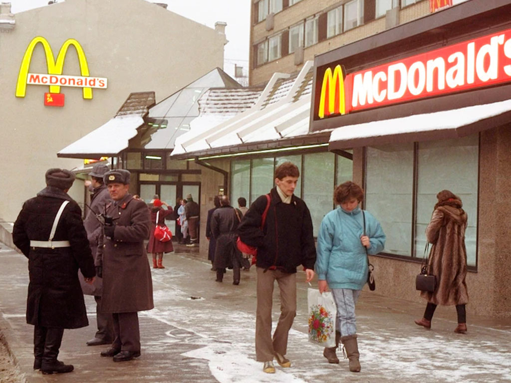 mc donalds pertama di moskow