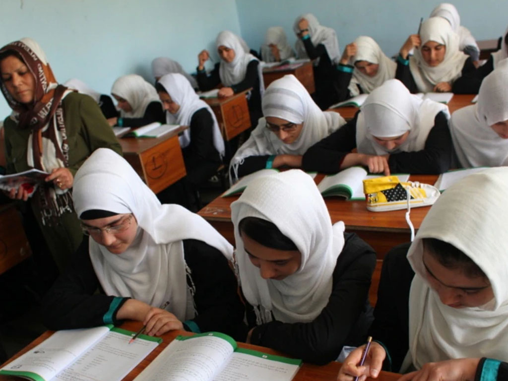 gadis afghanistan belajar di kabul
