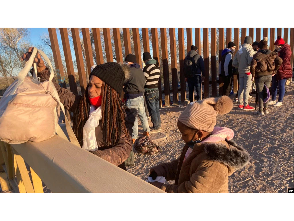 imigran di perbatasan amerika meksiko