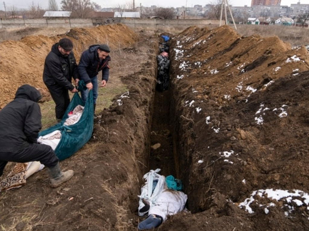 kuburan massal korban invasi rusia di ukraina