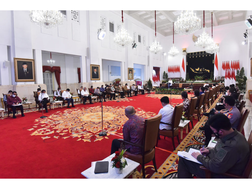 jokowi pimpin sidang kabinet paripurna