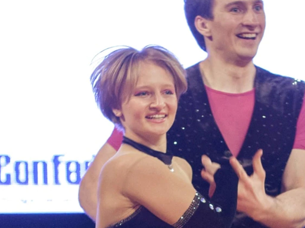 Katerina Tikhonova penari