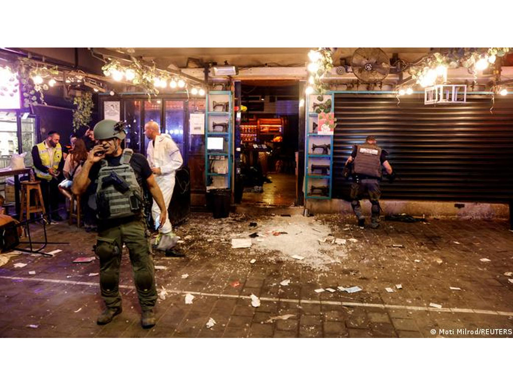 Suasana restoran di Tel Aviv