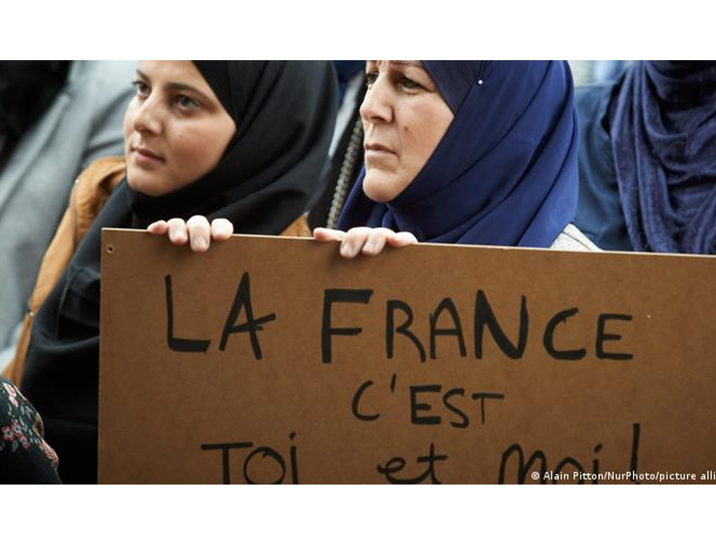 Muslim Prancis demonstrasi melawan Islamofobia