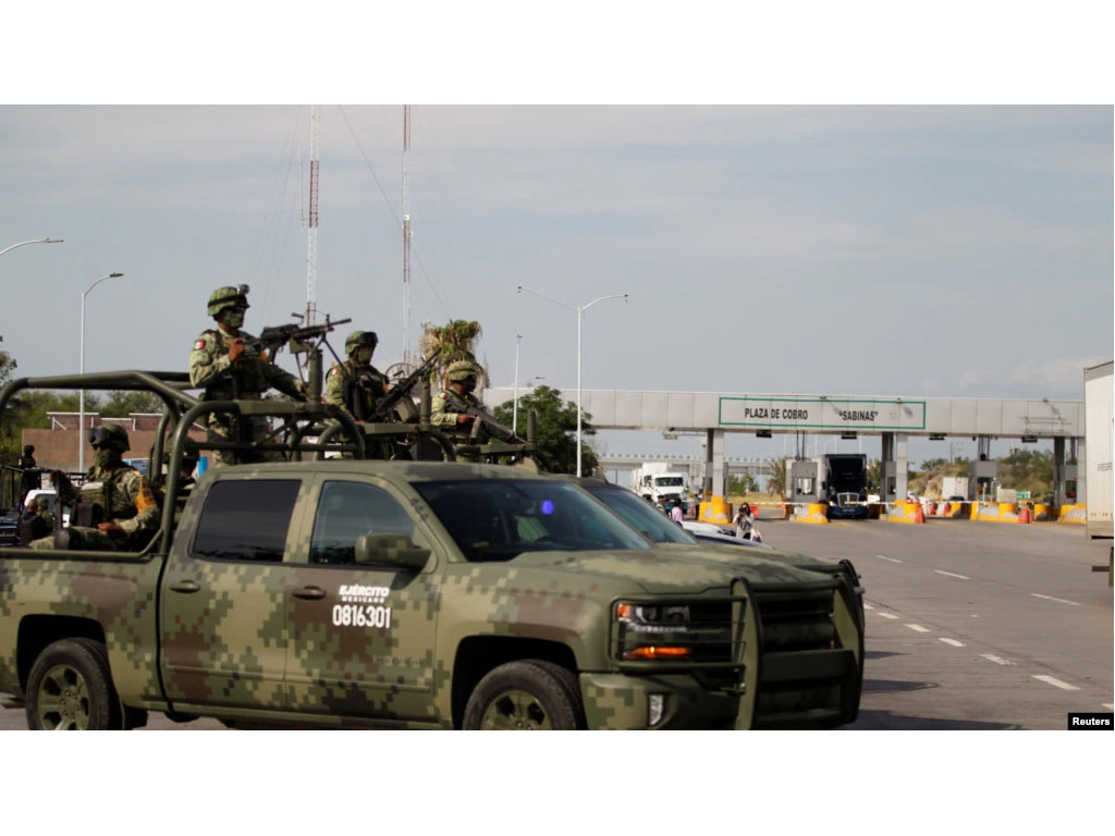 tentara patroli di meksiko