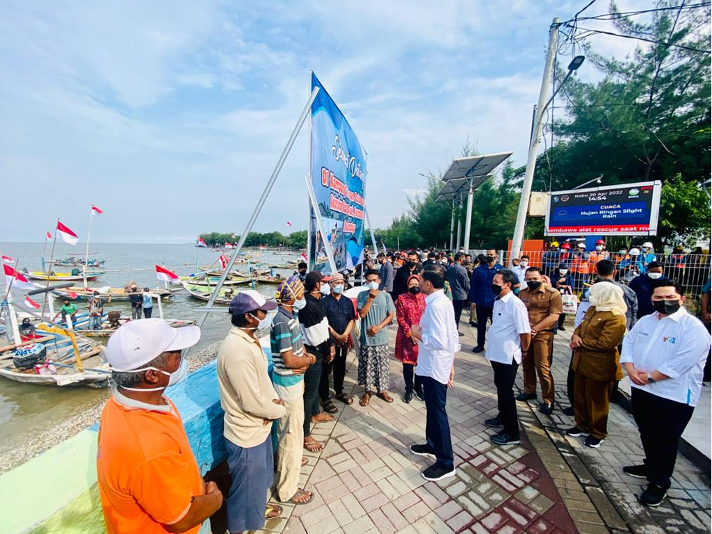 Jokowi tinjau kp nelayan bulak surabaya