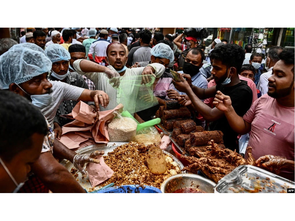 pedagang kaki lima ramadan di bangladesh