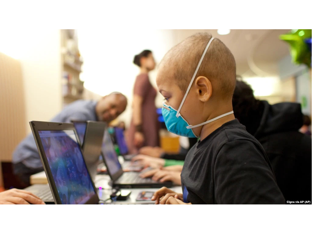 pasien kanker belajar video game