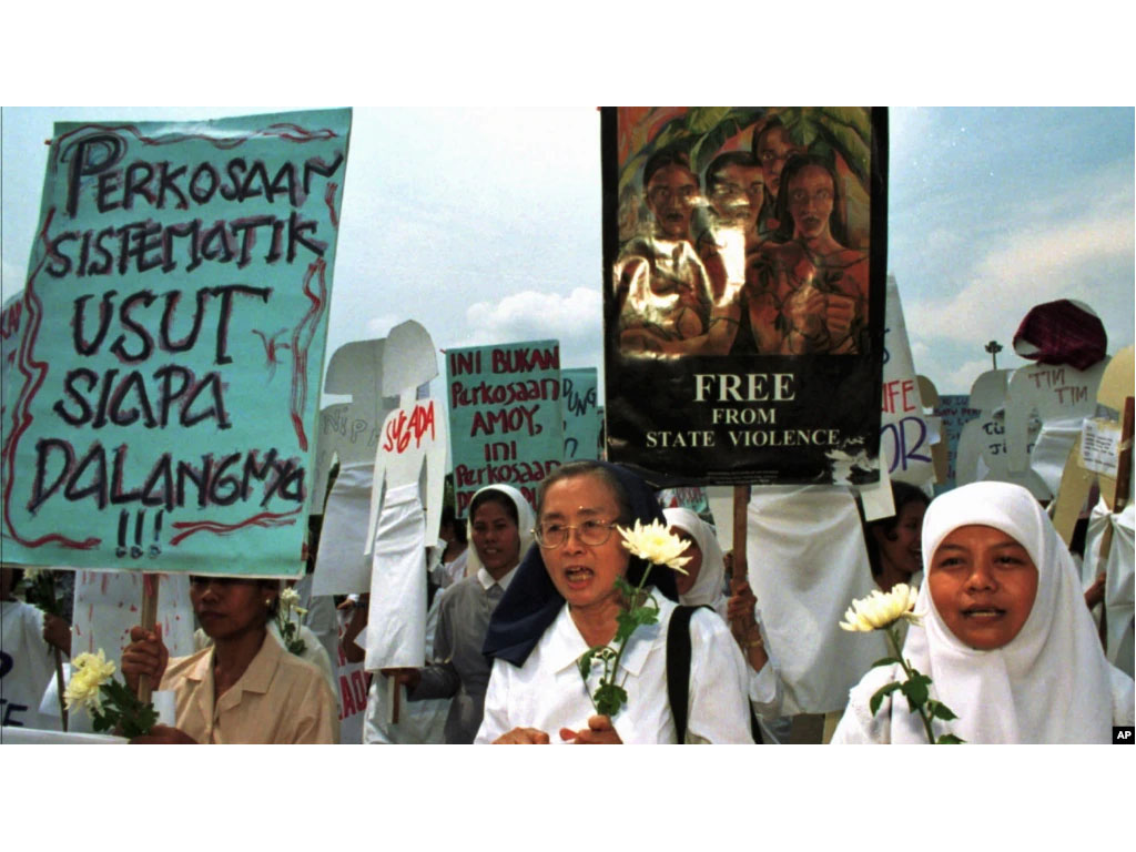 demo tuntut usut tragedi mei 1998