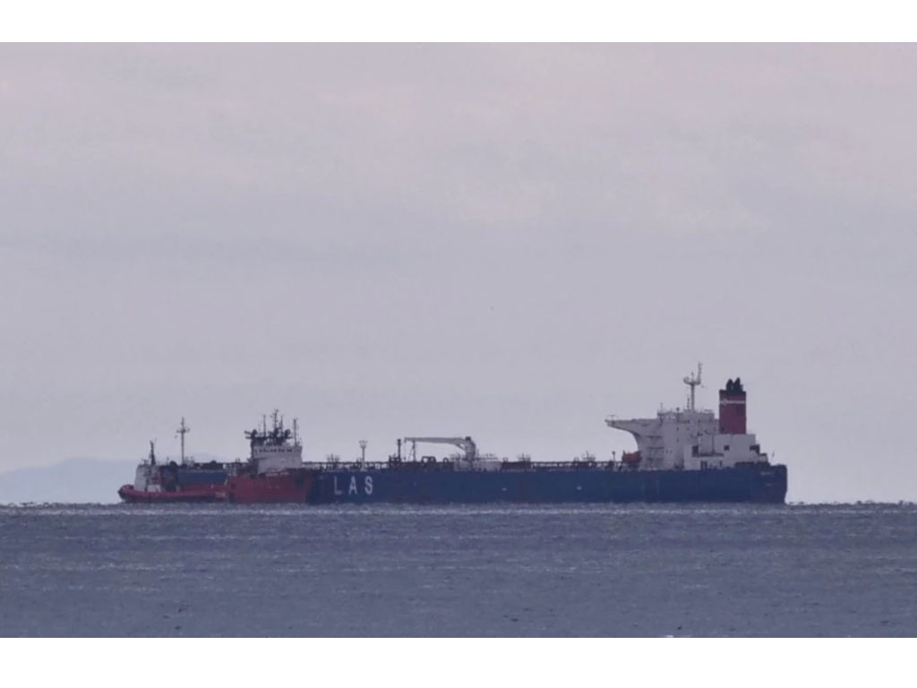 Kapal tanker Pegas berbendera Yunani