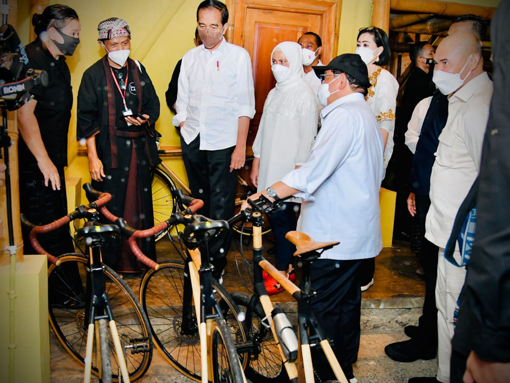 jokowi di kampus bambu ntt