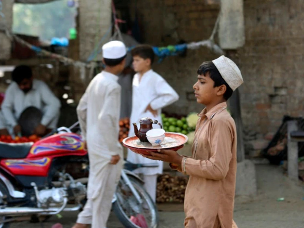 kedai teh di Peshawar