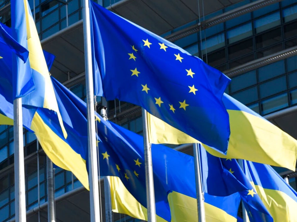 bendera ukraina dan uni eropa