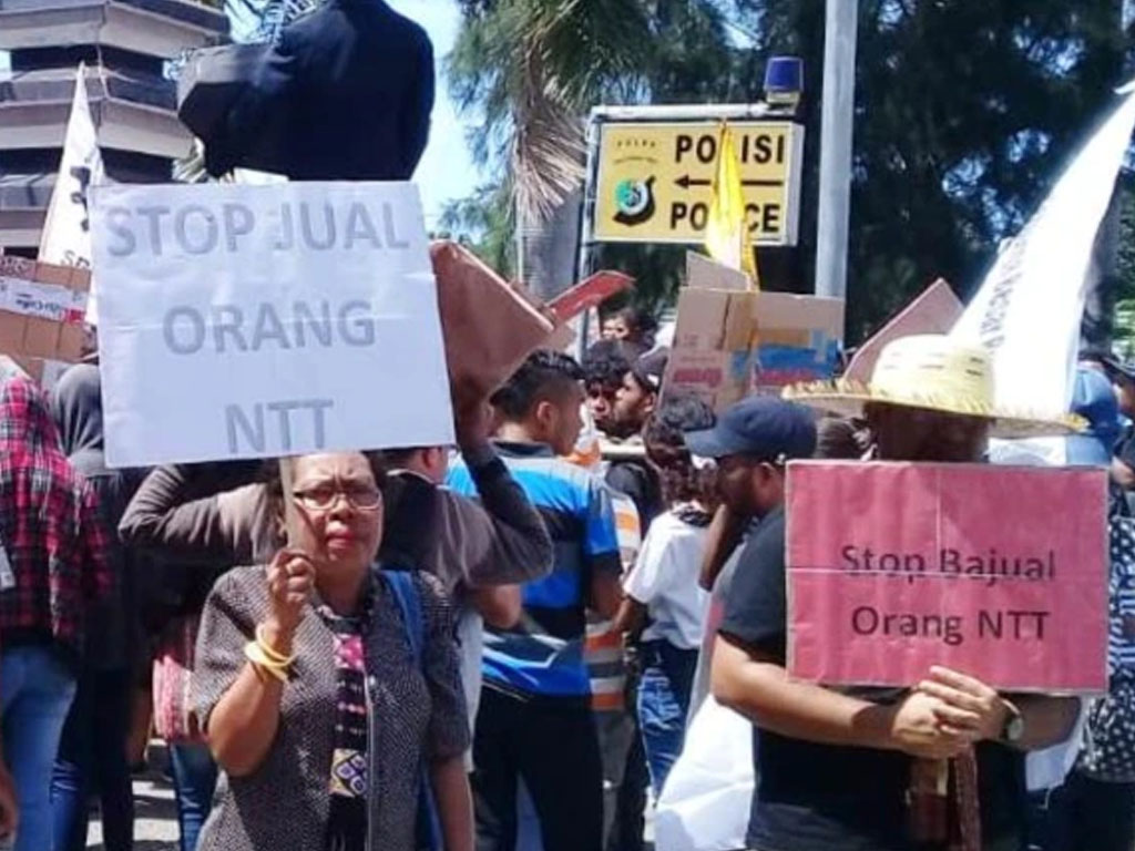 demo di kupang