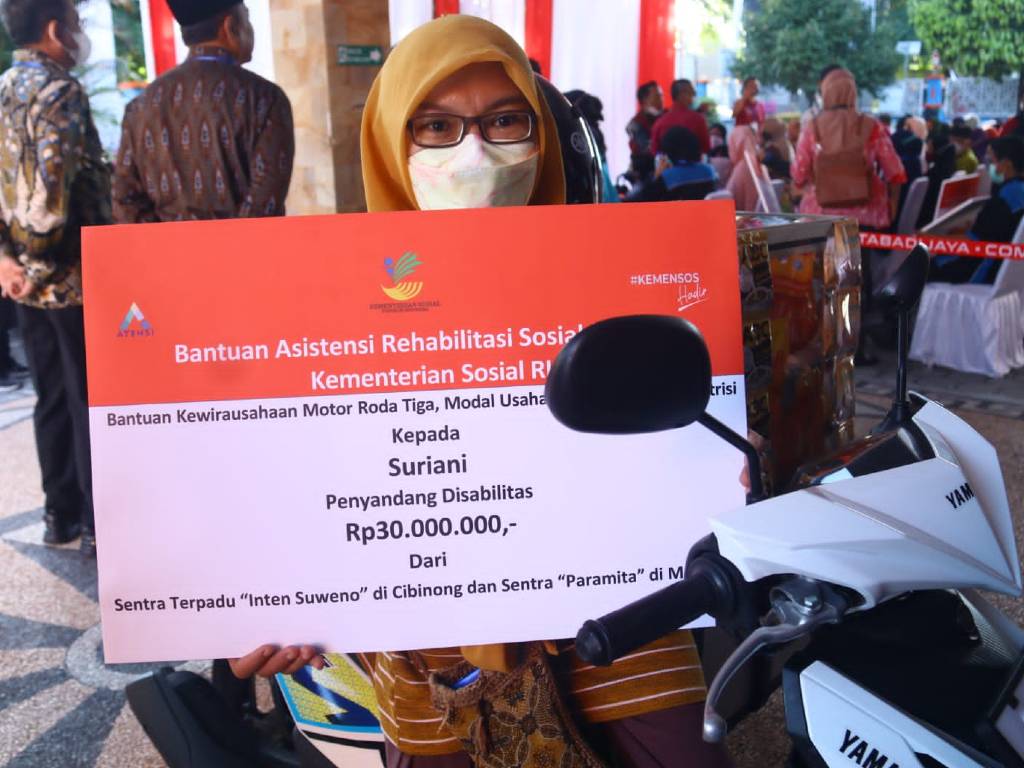 PPKM Dicabut Bantuan Sosial Tetap Dilanjutkan
