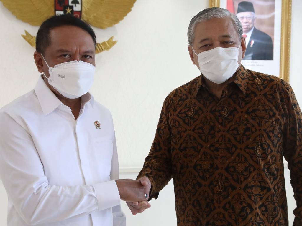 Menpora Amali