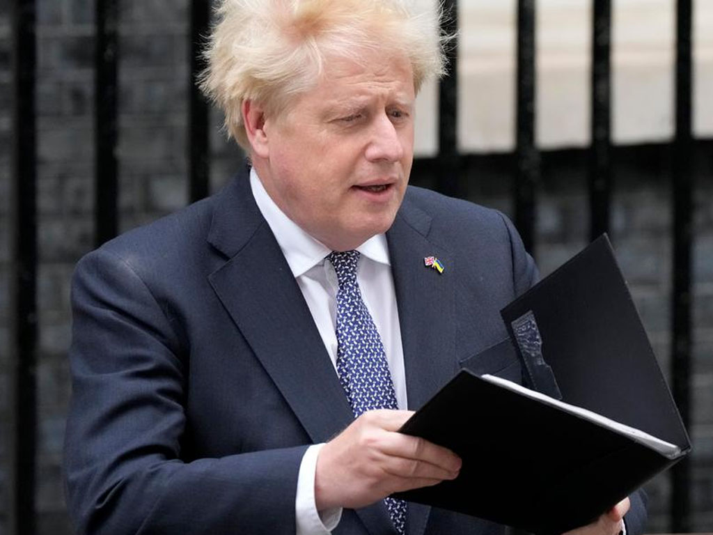 pm johnson bikin pernyataan di downing street