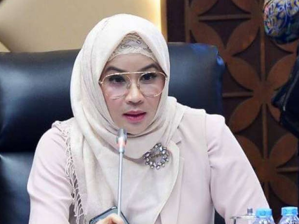 Nurhayati Effendi