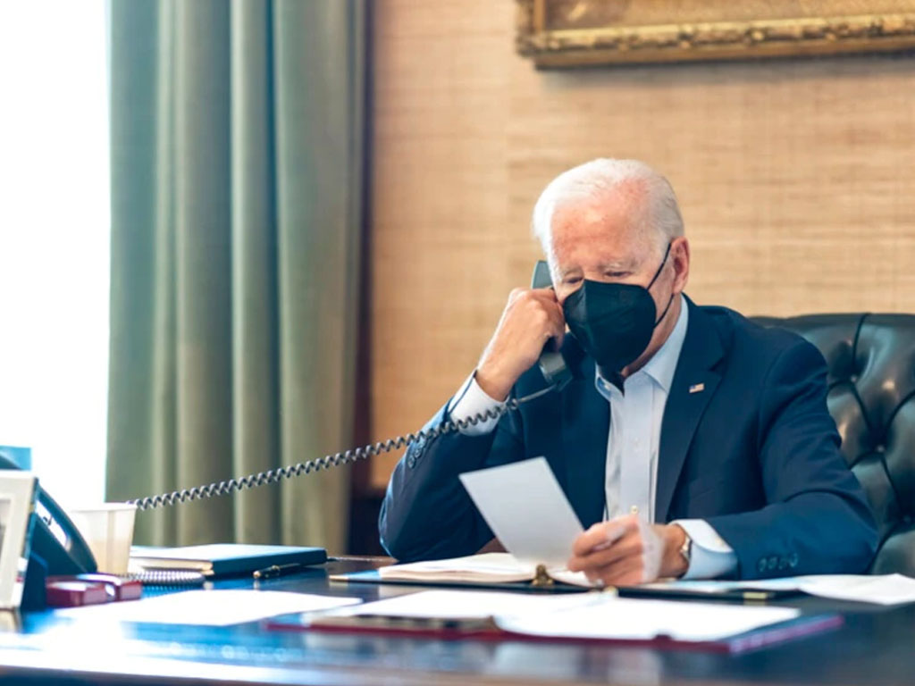 biden telepon dari gedung putih