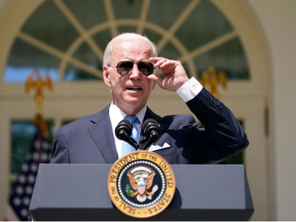 biden tampil ke publik