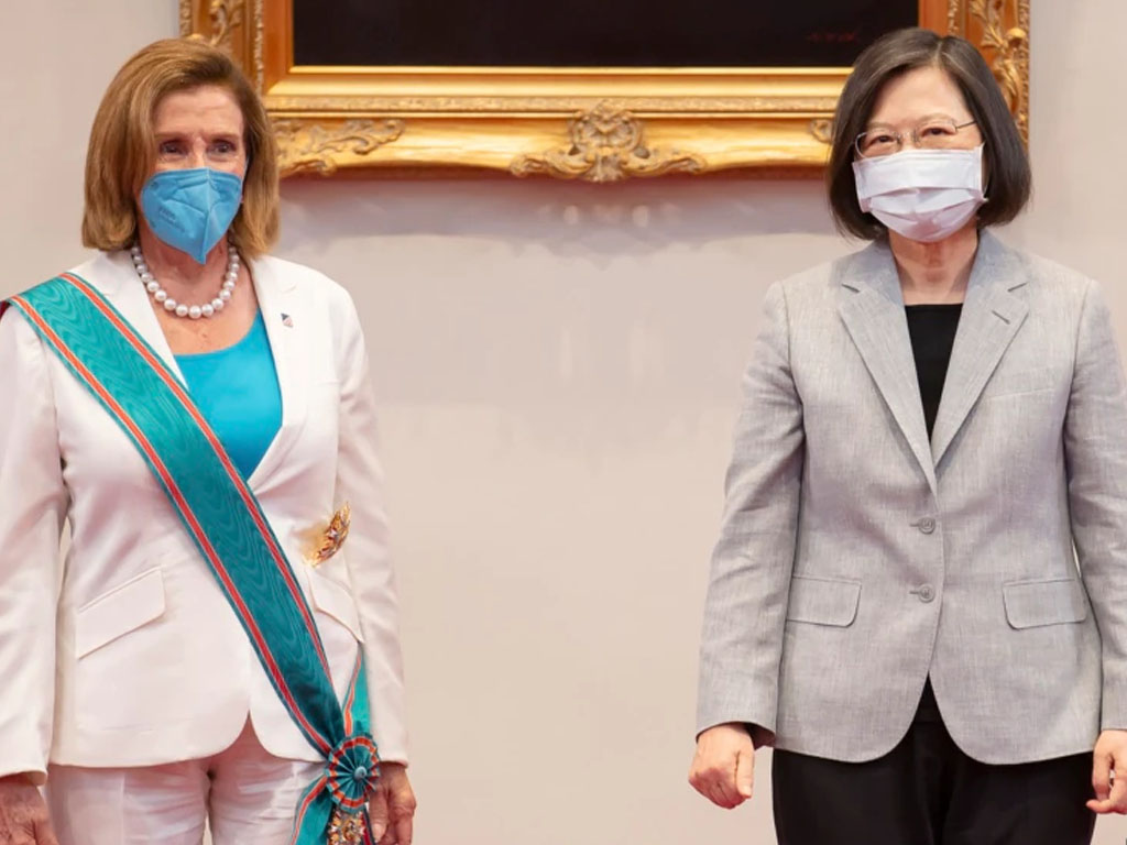 pelosi dan presiden taiwan di taipei