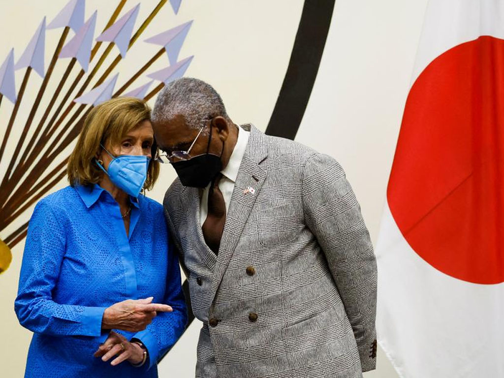 pelosi di jepang